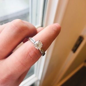 Diamond engagement ring